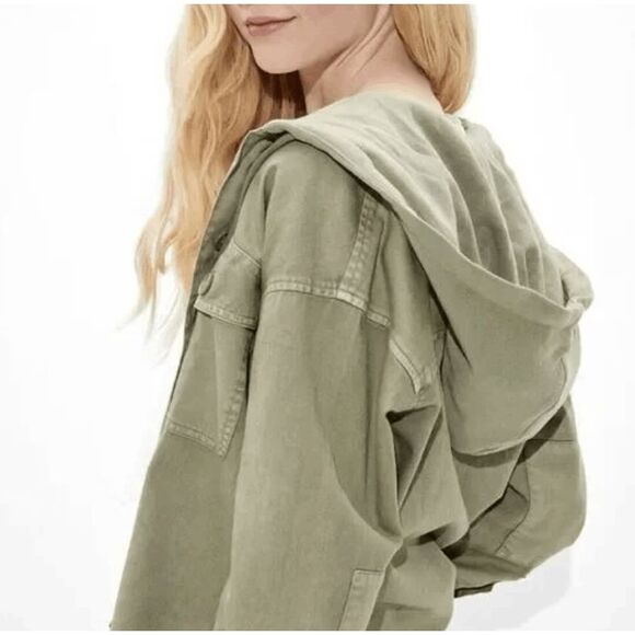 American Eagle Cropped Hooded Military Jacket Green Pockets Washed Out Size XL - Picture 2 of 12
